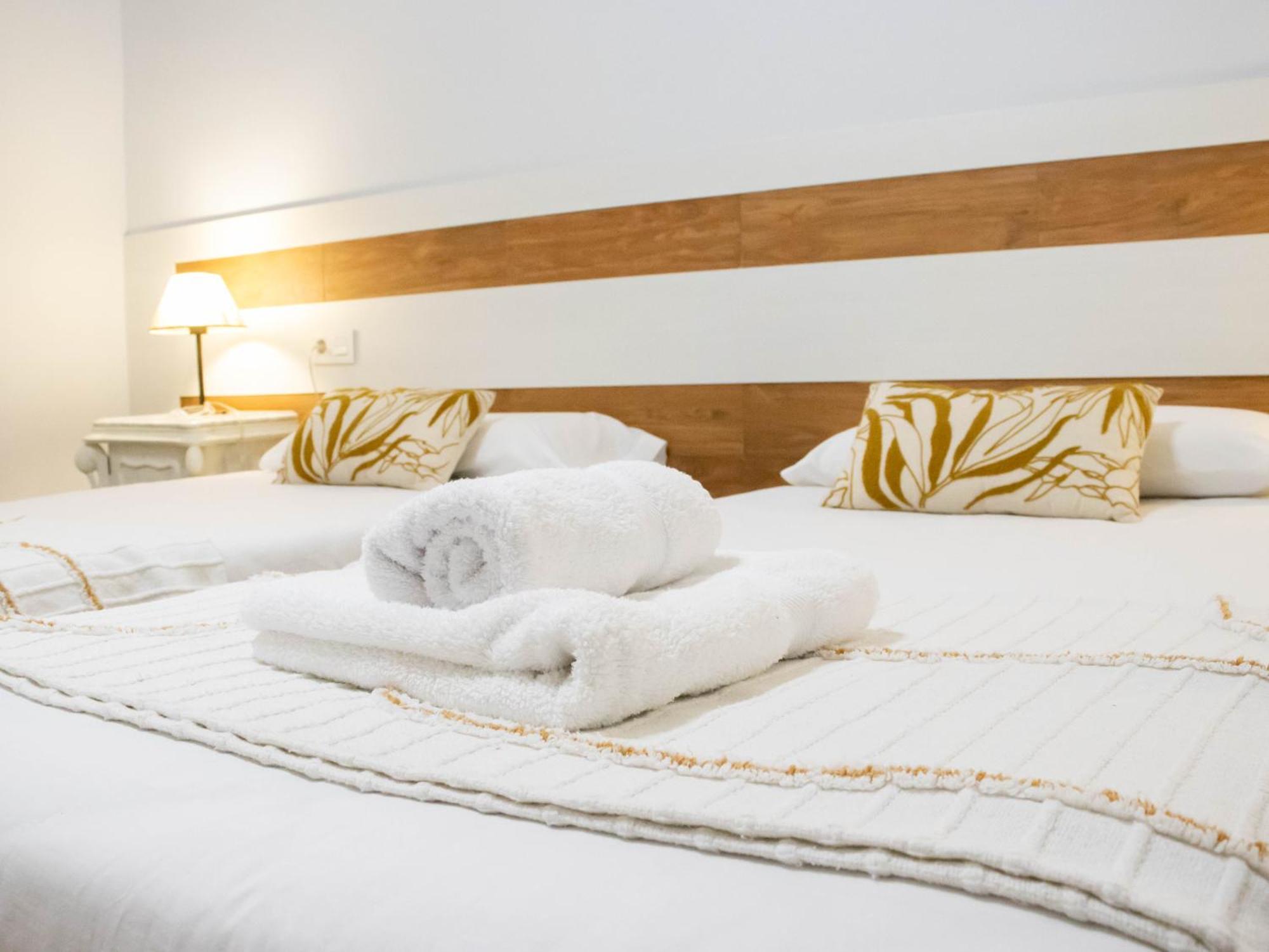 Apartamentos Turisticos Cullar Vega Luaran gambar