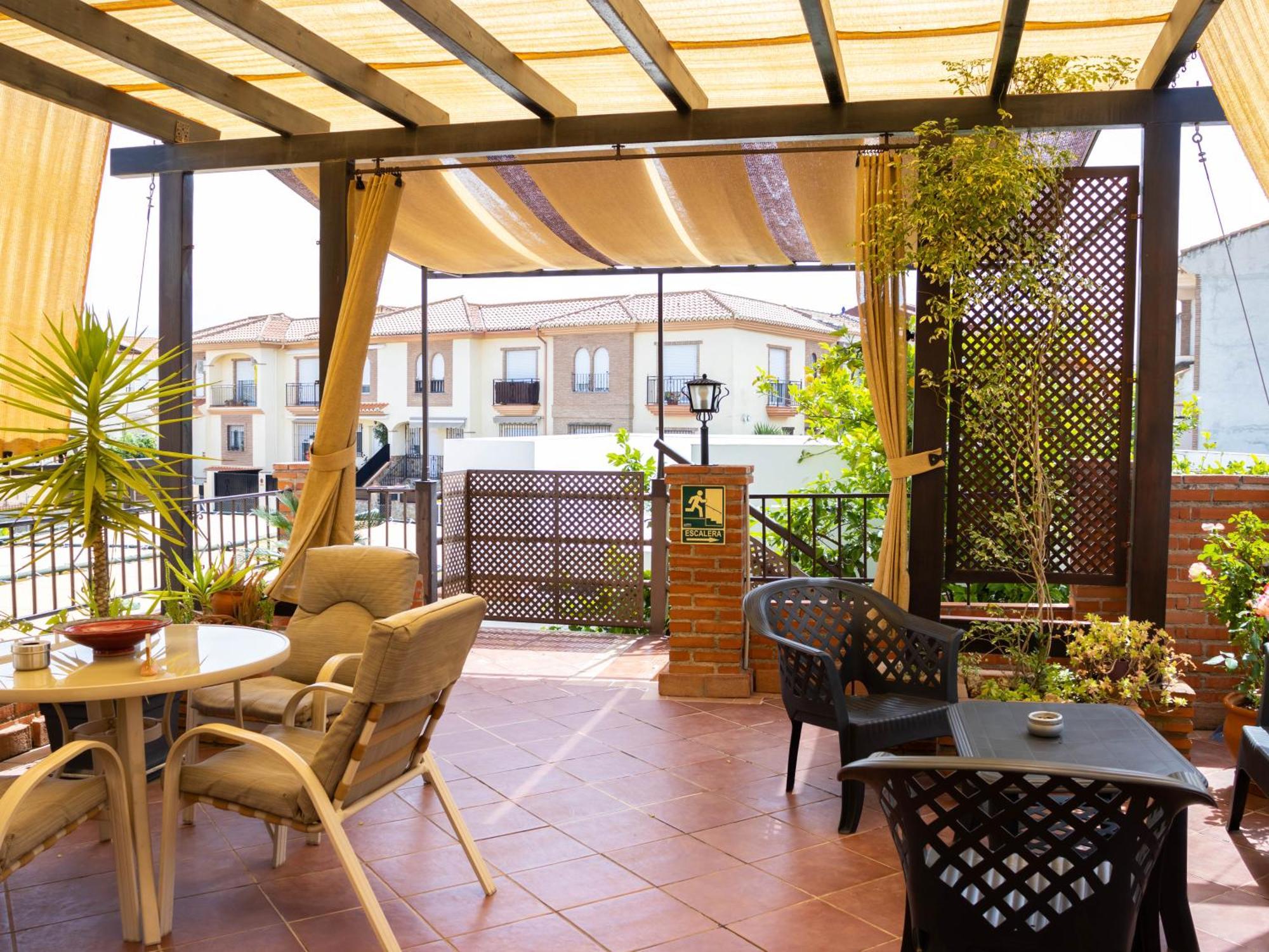 Apartamentos Turisticos Cullar Vega Luaran gambar