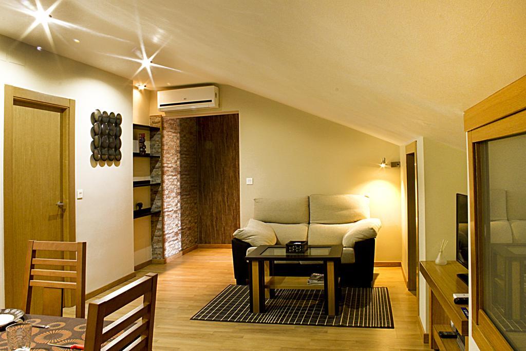 Apartamentos Turisticos Cullar Vega Bilik gambar