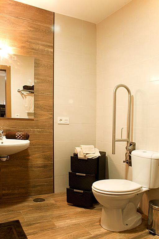Apartamentos Turisticos Cullar Vega Bilik gambar