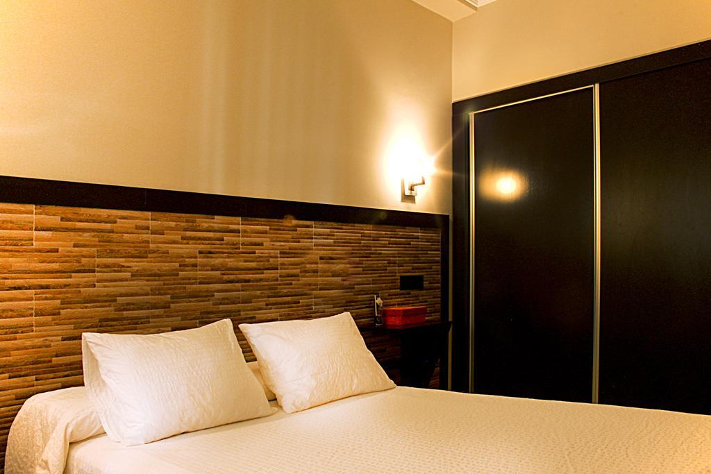 Apartamentos Turisticos Cullar Vega Bilik gambar
