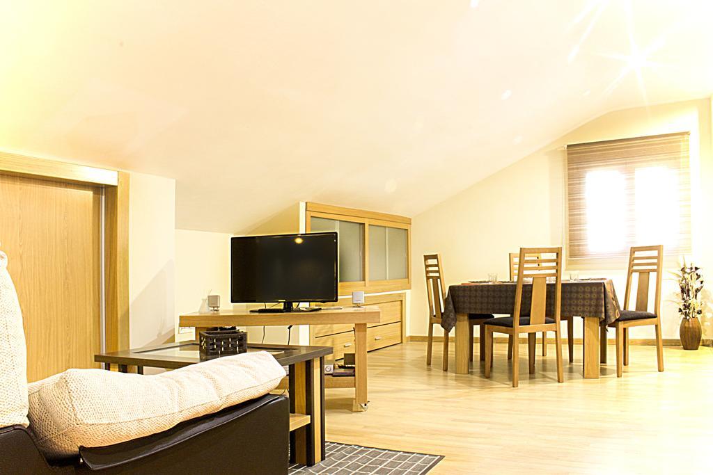 Apartamentos Turisticos Cullar Vega Bilik gambar
